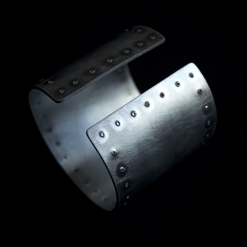 narukvica, nakit, metal, ručni rad, iskucavanje