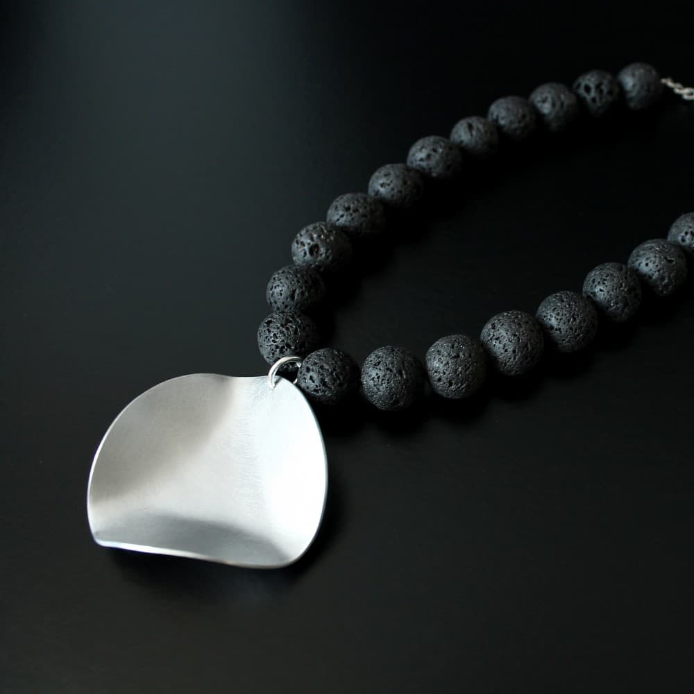 nakit,ogrlica,ručni rad,metal,lava kamen,poludragi kamen