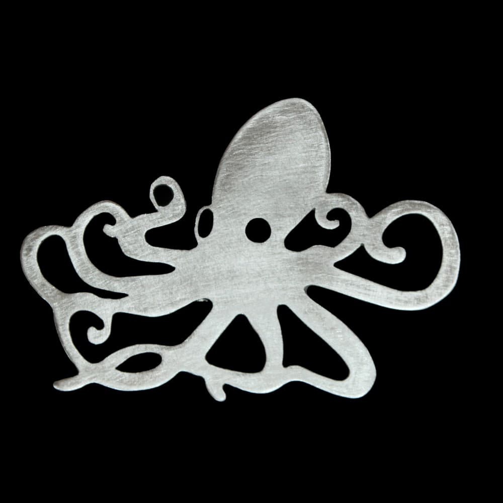 broš, nakit, hobotnica, metal, ručni rad